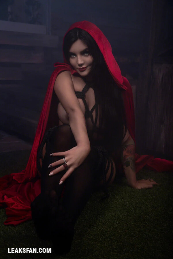 kalinka fox-red riding hood - 1