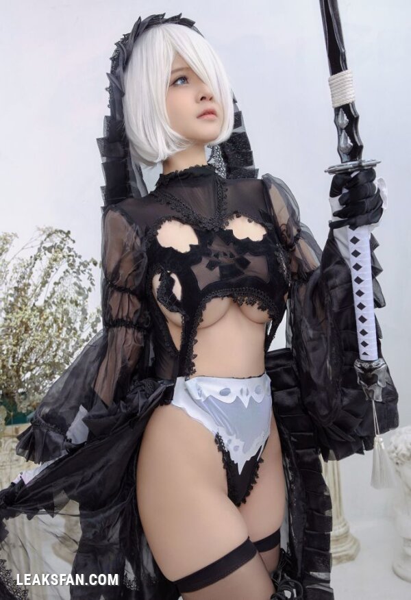 Azami - 2B (Nier Autómata) - 1