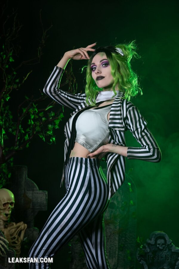 Rolyatistaylor - Beetlejuice - 0