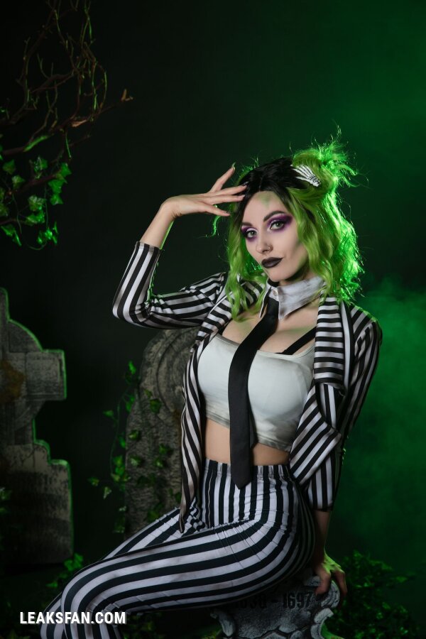 Rolyatistaylor - Beetlejuice - 0