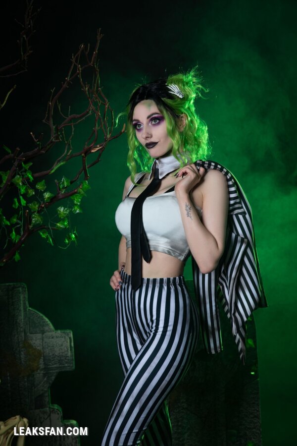 Rolyatistaylor - Beetlejuice - 1