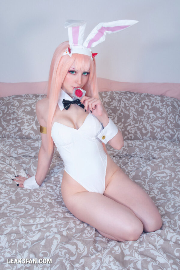 Shirokitsune - Bunny Zero Two - 2