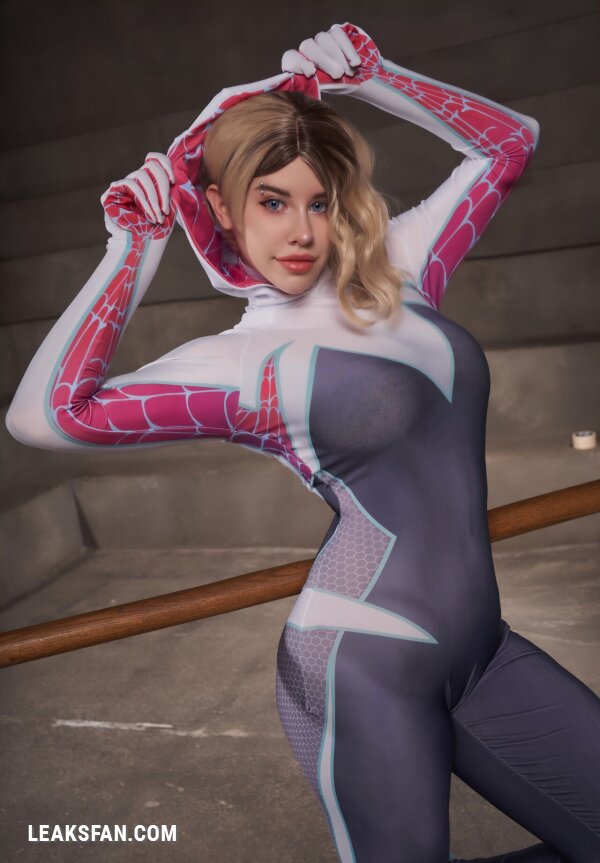 Voezacos - Spider-Gwen - 33