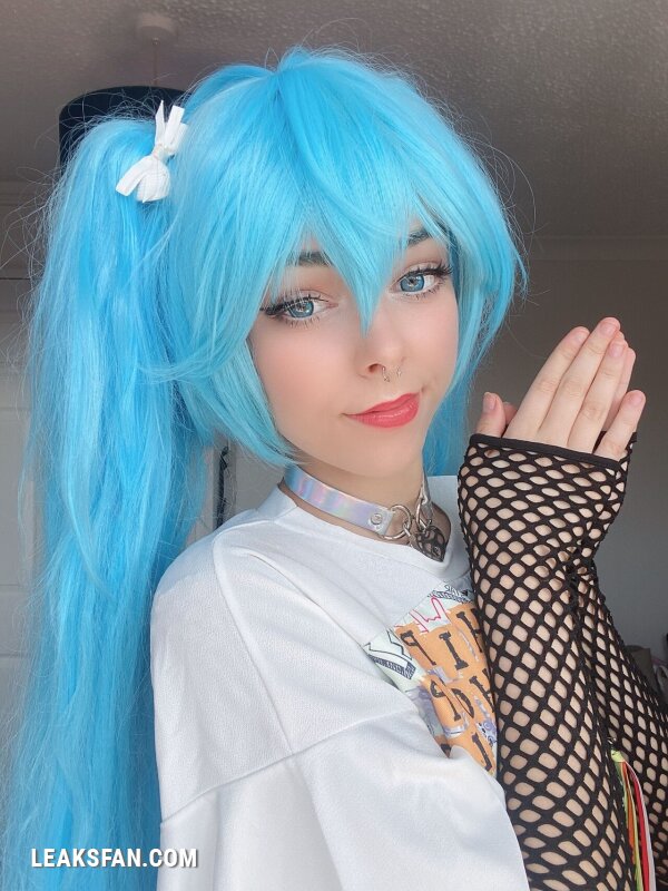 Kitsukanna - E-girl Miku - 0