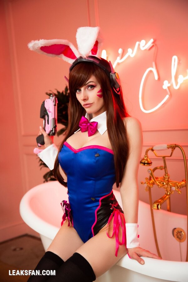 Rolyatis Taylor - D.Va Bunny Suit - 2