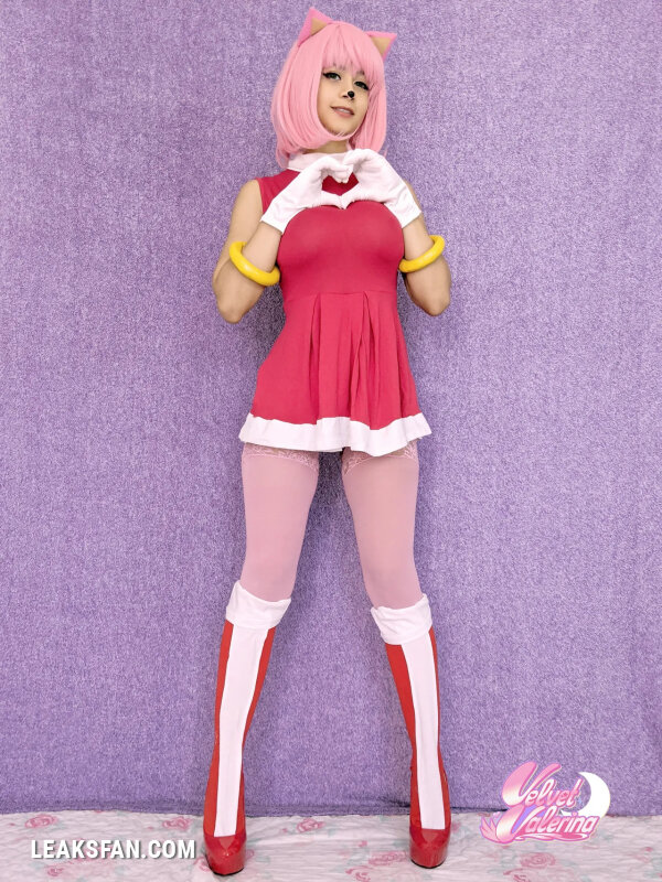 Velvet Valerina - Amy Rose - 2